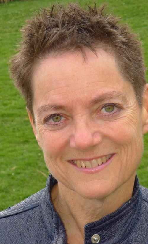  Beth Stephens