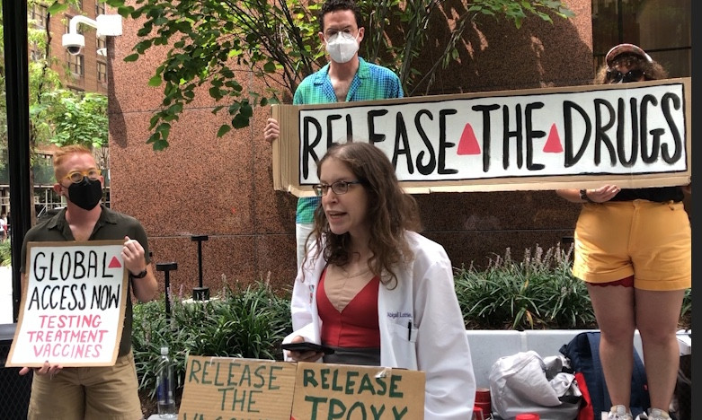 Protest at Senator Schumer's NY Office