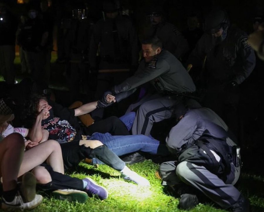 SUNY New Paltz Protesters vs Police