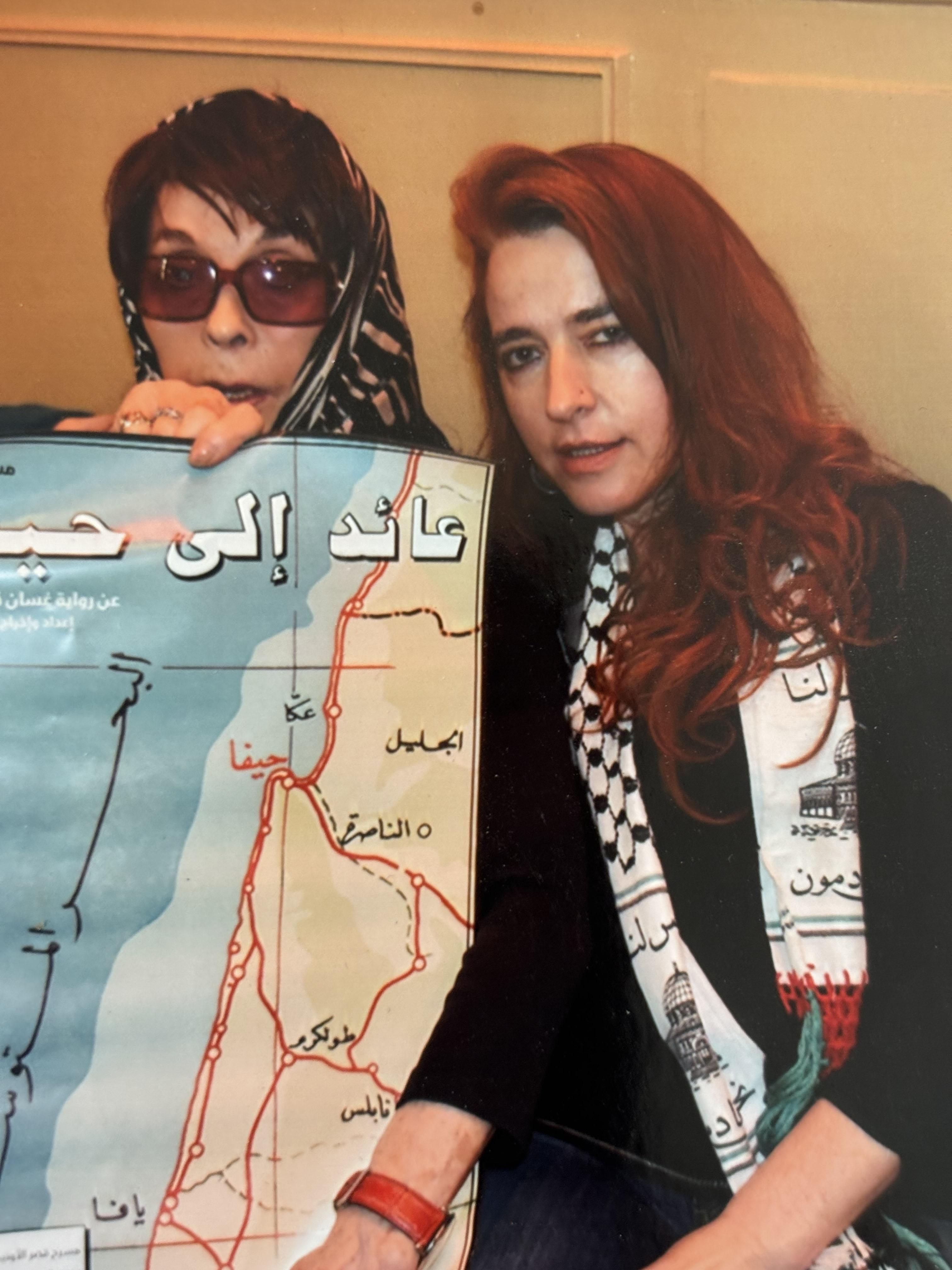 Sonja Wilde-de Vries (right) with her mother, Sonja de Vries