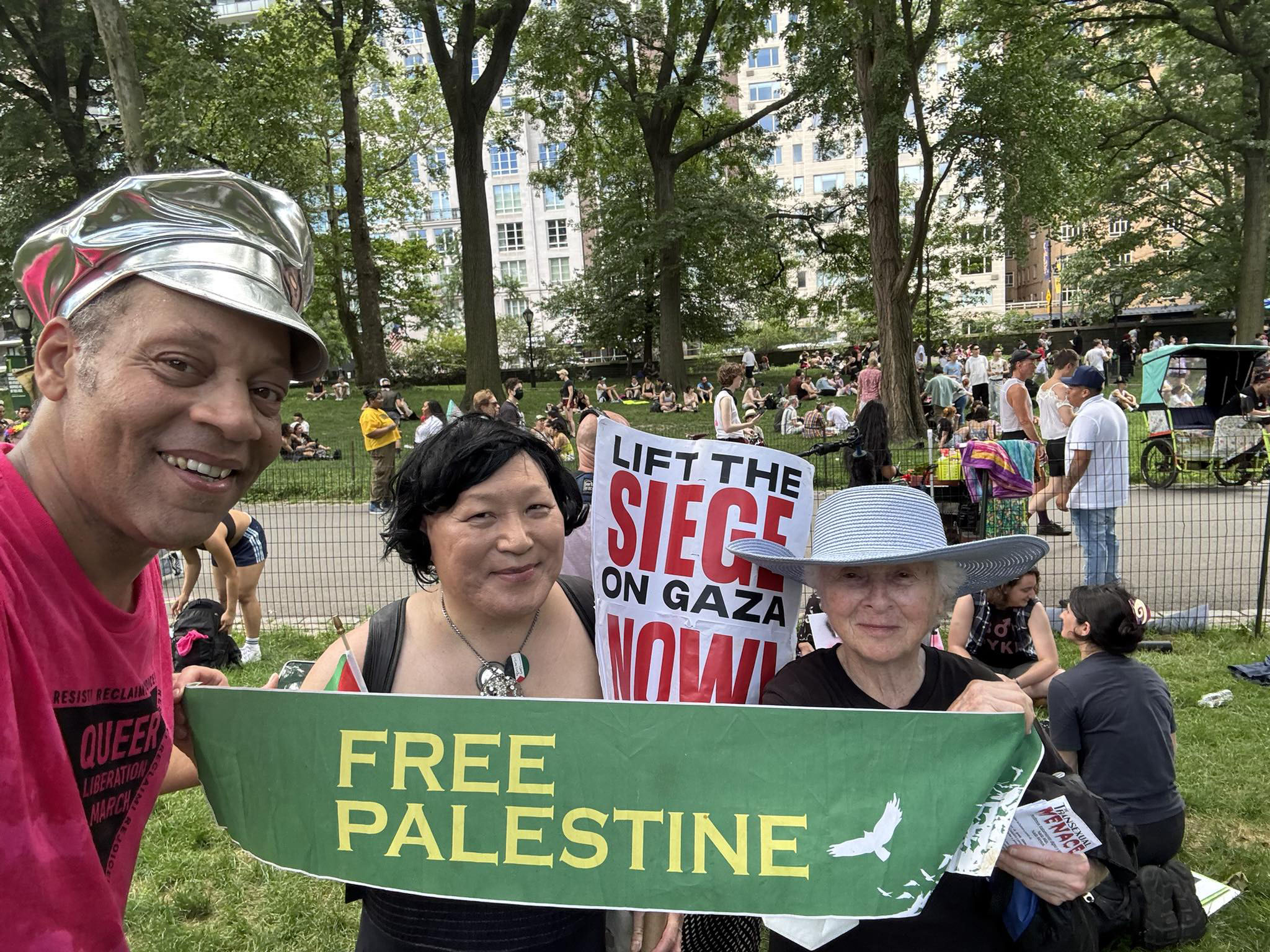 Jay Walker (L) Pauline Park (C), Naomi Brussel (R)