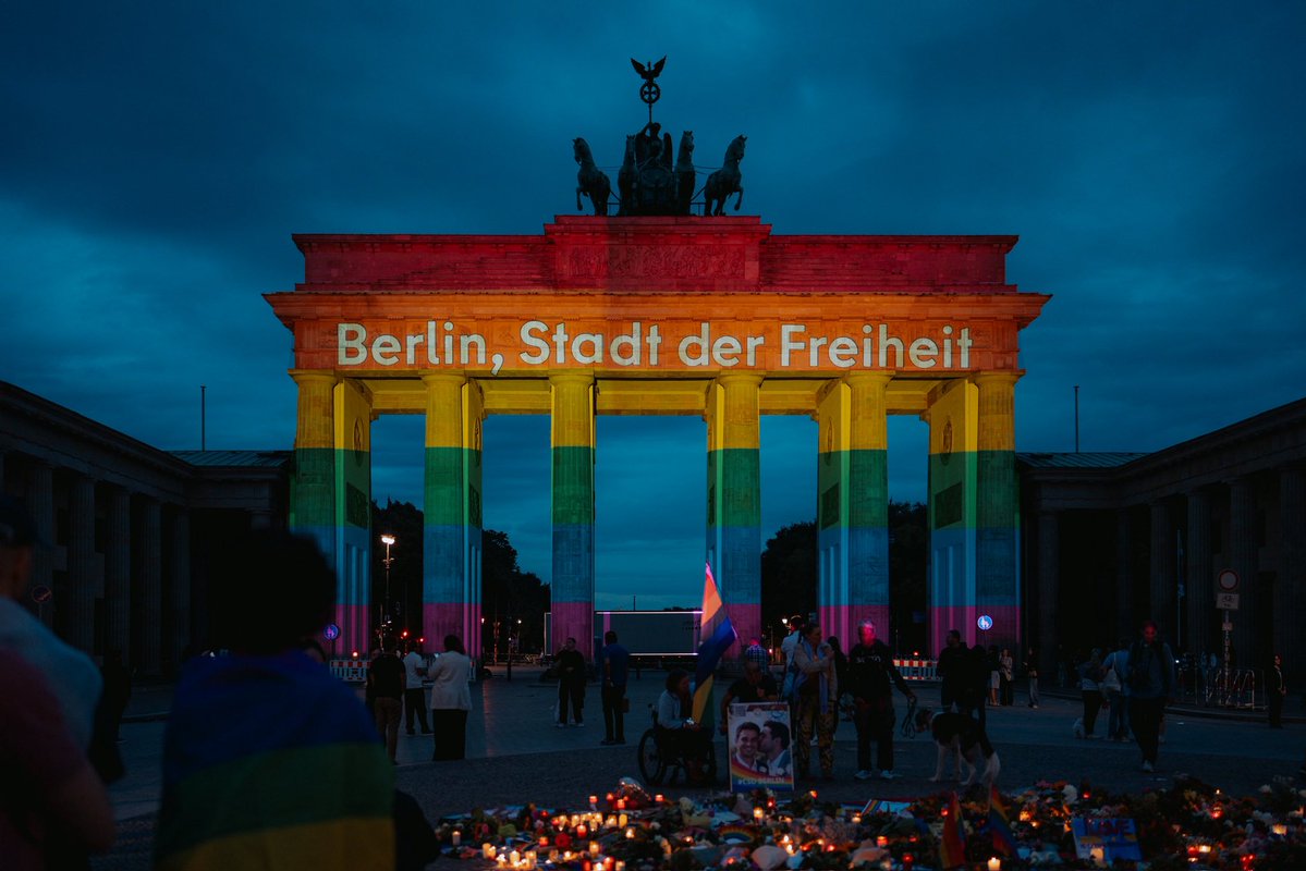 Berlin in rainbow colors (Senatskanzlei Berlin @RegBerlin, 7.27.26)